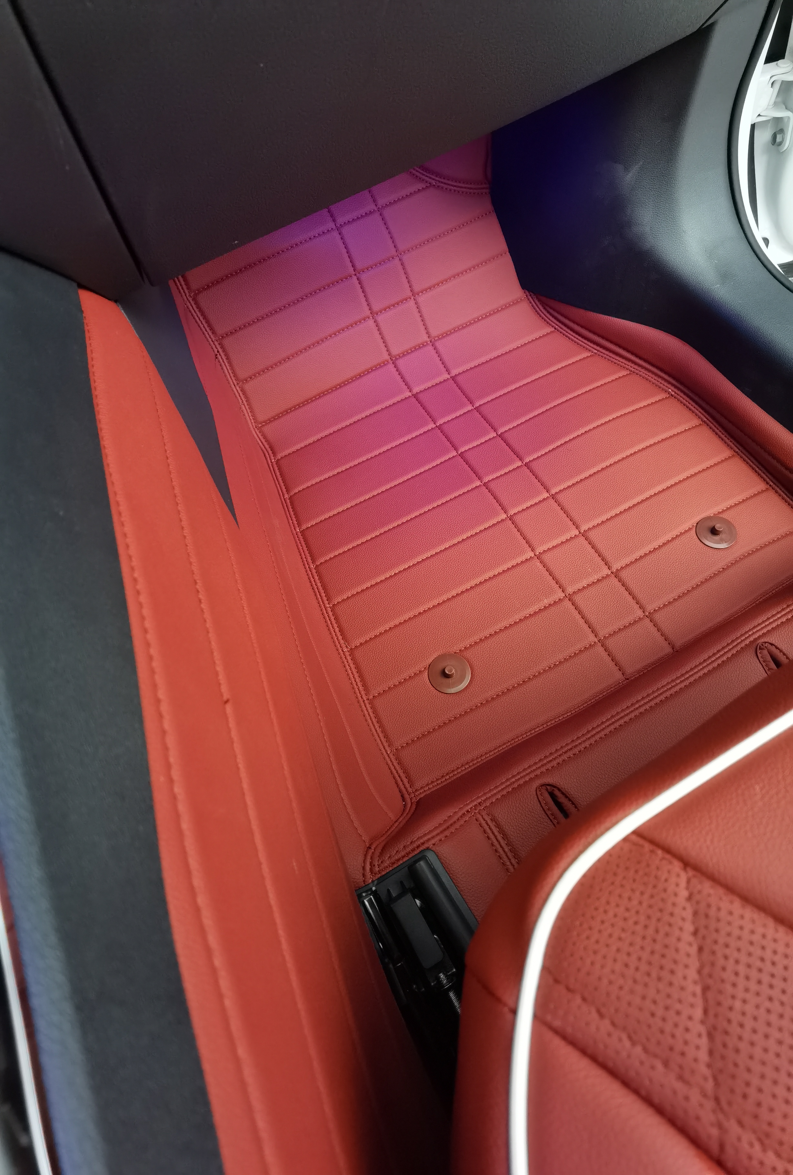 红旗hs5脚垫实拍